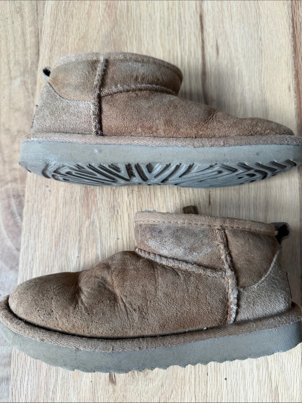 UGG kids classic